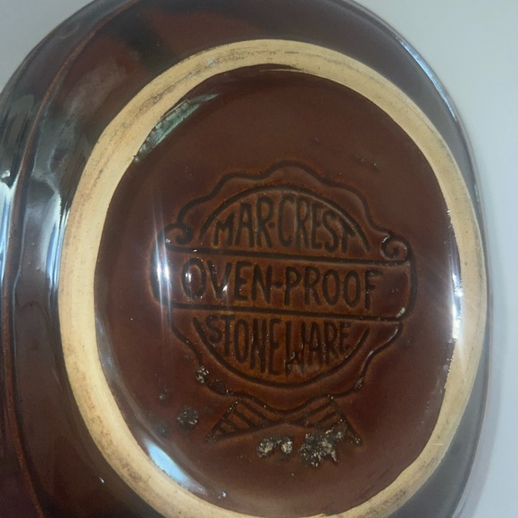 Mar-Crest 10x8" Divided Stoneware Brown Serving Bowl - Picture 5 of 8